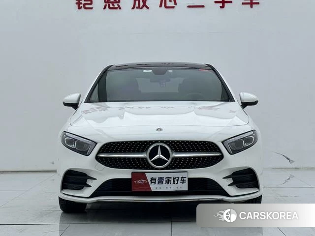 Mercedes-Benz Class A 2022 Белый из Китая