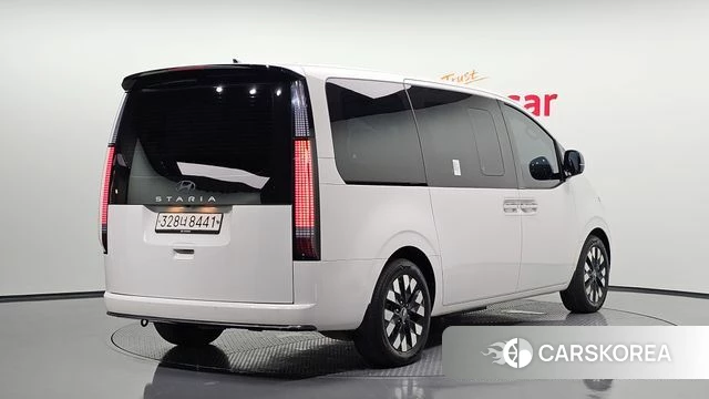Hyundai Staria 2024 Белый из Кореи