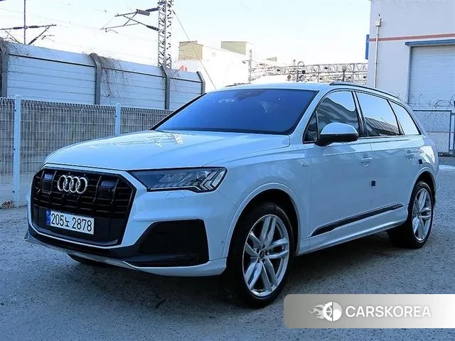 Audi Q7 (4M) 2023 Белый из Кореи