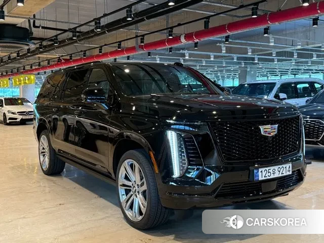 Cadillac Escalade 5th Generation 2025 Черный из Кореи