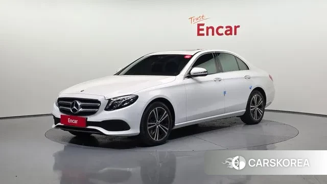 Mercedes-Benz E-Class W213 2020 Белый из Кореи