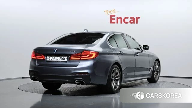 BMW 5 Series (G30) 2018 Серый из Кореи