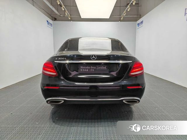 Mercedes-Benz E-class id 4221709 из Китая