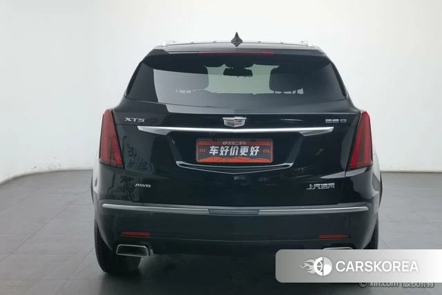 Cadillac XT5 2022 Черный из Китая