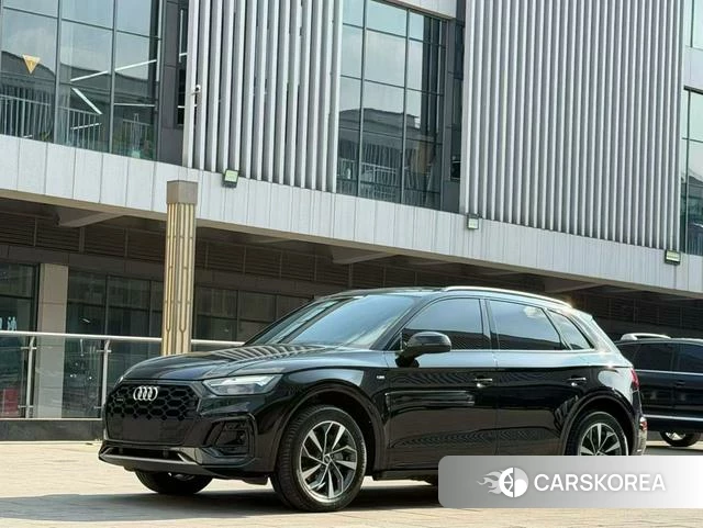 Audi Q5L 2023 Черный из Китая
