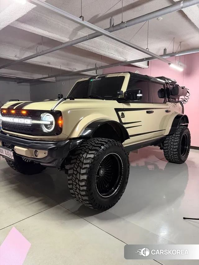 Ford Bronco 6th Generation 2022 Оранжевый из Кореи