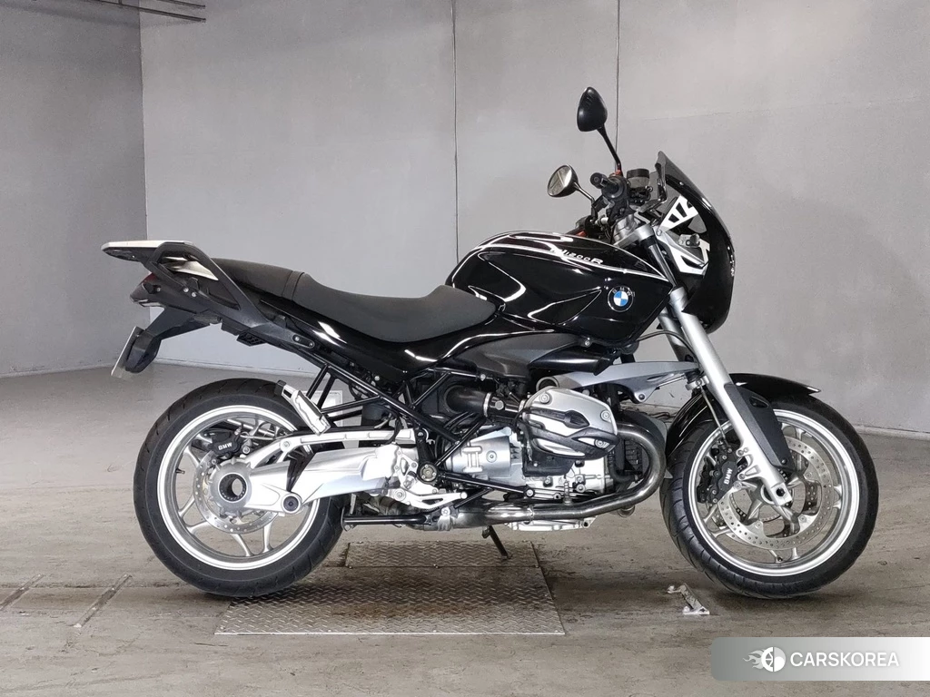 Проданный BMW R1200R 2010 из Японии