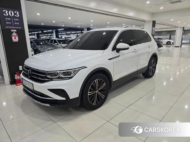 Volkswagen Tiguan second Generation 2022 Белый из Кореи