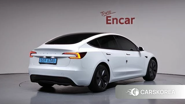 Tesla Model 3 2024 Белый из Кореи