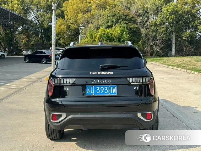 Lynk 01 2020 Черный из Китая