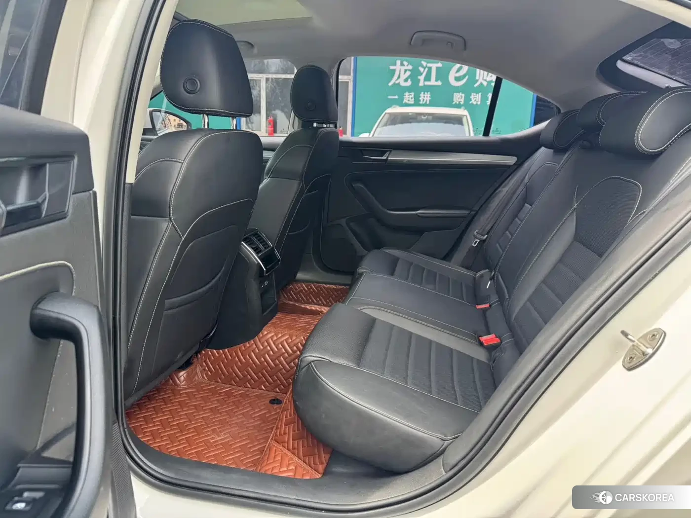 Skoda Superb 2021 Белый из Китая