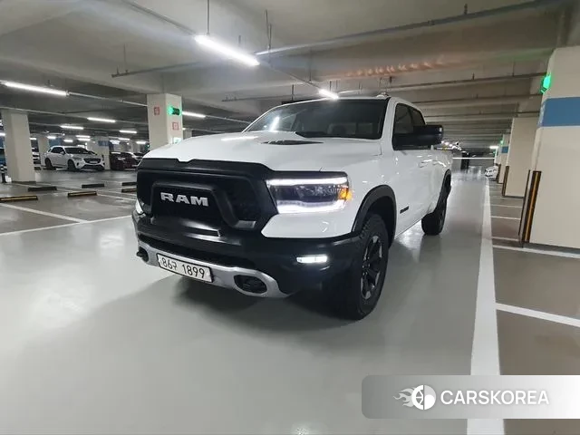 Dodge Lampicup 2020 Белый из Кореи