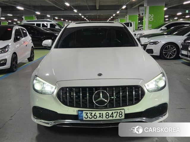 Mercedes-Benz E-Class W213 2021 Белый из Кореи