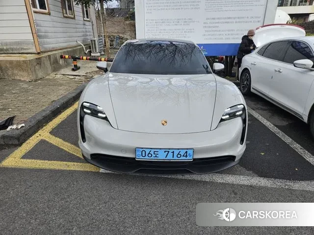 Porsche Taycan 2021 Белый из Кореи