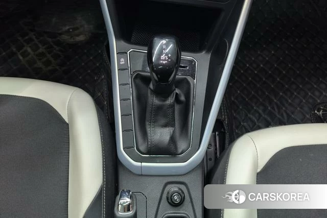 Volkswagen Polo 2021 Белый из Китая