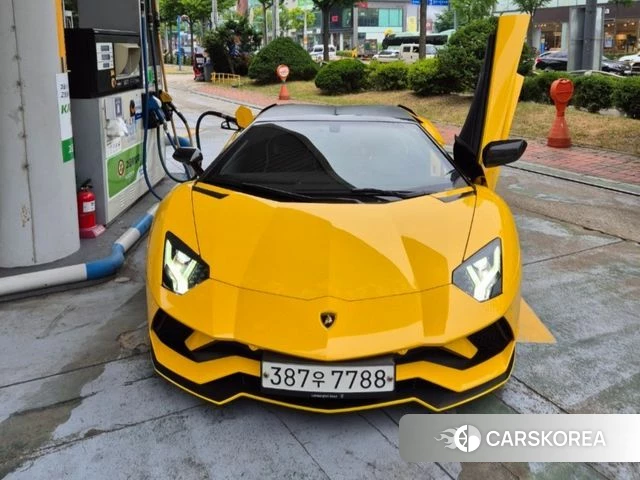 Lamborghini Aventador 2019 Желтый из Кореи