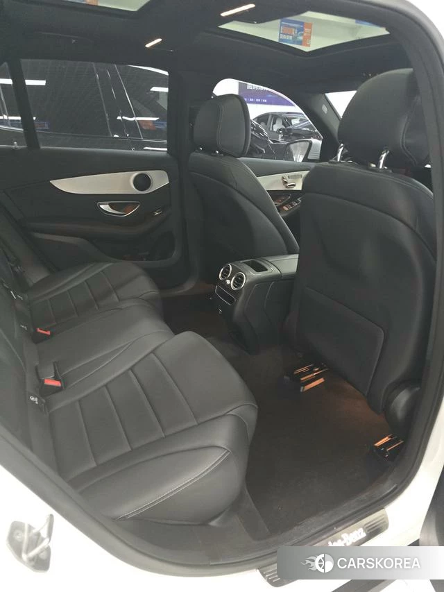 Mercedes-Benz GLC 2021 Белый из Китая
