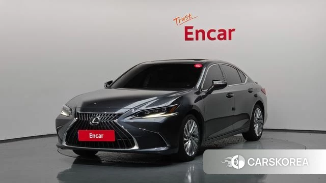 Lexus ES300h 7th generation 2024 Серый из Кореи