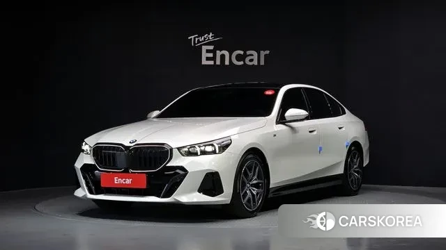 BMW 5 Series (G60) 2025 Белый из Кореи