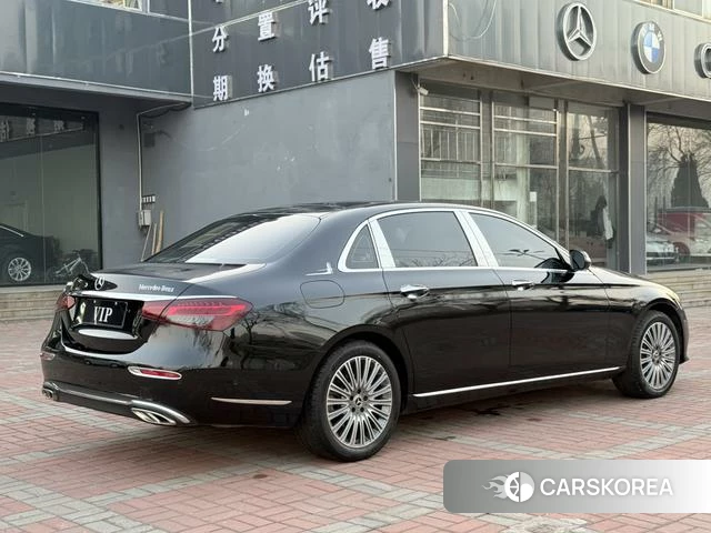 Mercedes-Benz E-class 2022 Черный из Китая