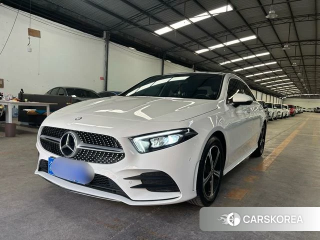 Mercedes-Benz Class A 2023 Белый из Китая