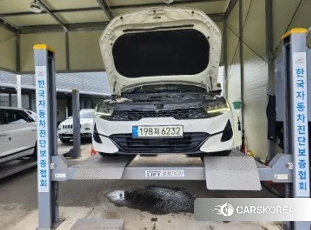 Kia K5 3rd generation 2021 Белый из Кореи