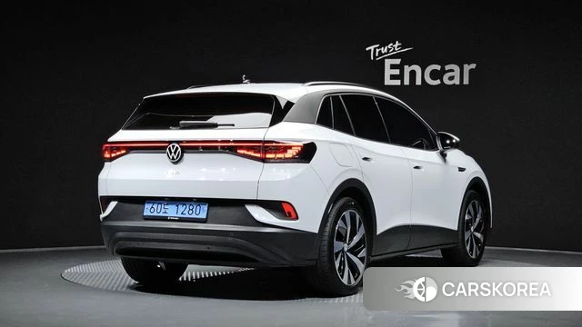 Volkswagen ID.4 2023 Белый из Кореи