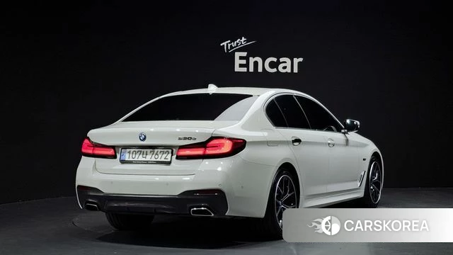 BMW 5 Series (G30) 2022 Белый из Кореи