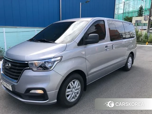 Hyundai The New Grand Starex 2021 Серебристо-серый из Кореи