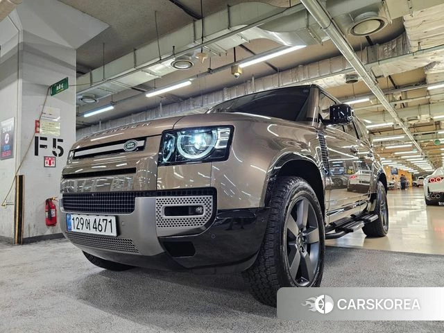 Land Rover Defender (L663) 2025 Песочный из Кореи