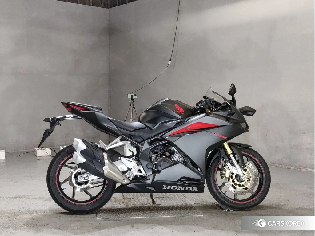 Проданный Honda CBR250RR 2017 из Японии