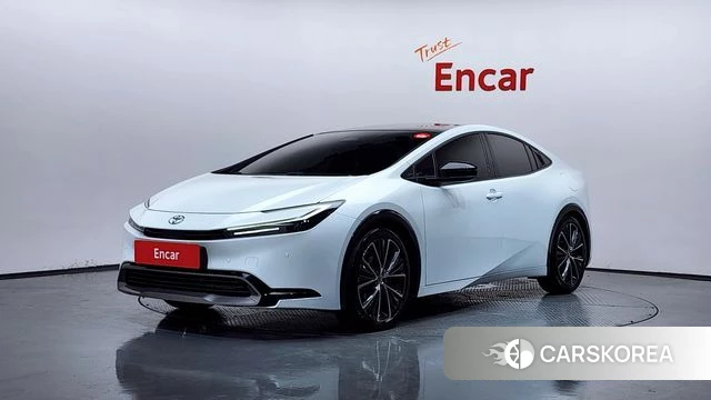 Toyota Prius 5th Generation 2025 Белый из Кореи