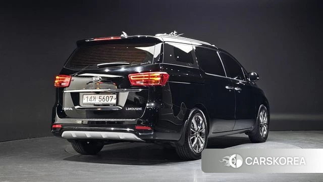 Kia The New Carnival 2018 Черный из Кореи