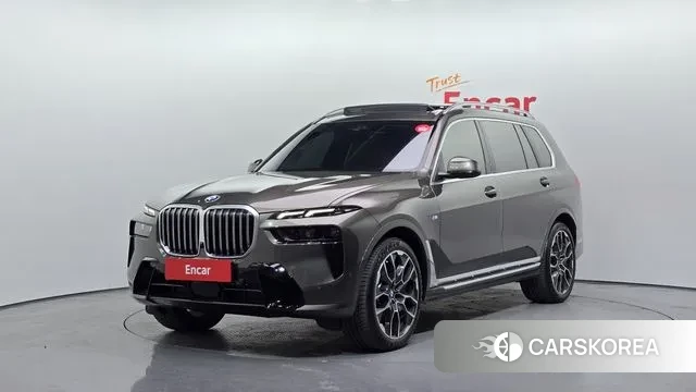 BMW X7 (G07) 2024 Цвет тростника из Кореи