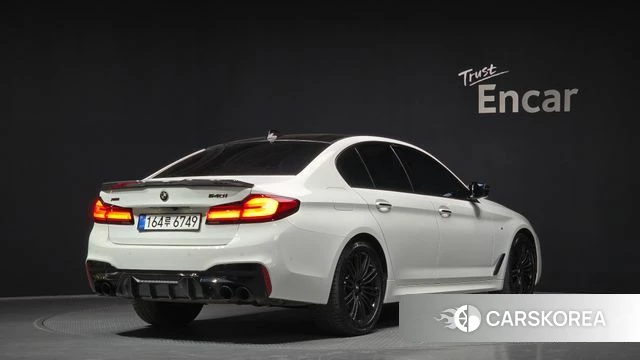 BMW 5 Series (G30) 2018 Белый из Кореи