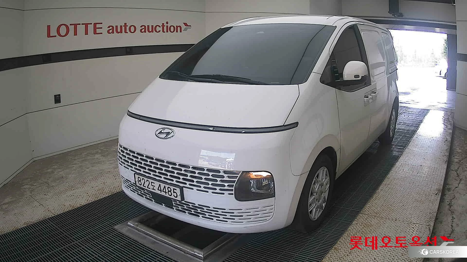 Hyundai Staria 2022 Белый из Кореи