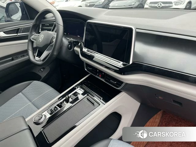 Volkswagen Tourang 2023 Черный из Китая