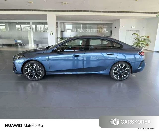 BMW 2 series 2025 Синий из Китая