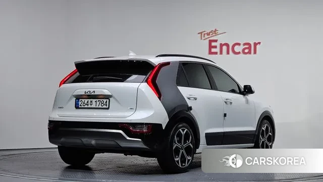 Kia Di Ol Nu Niro 2022 Белый из Кореи