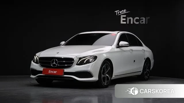 Mercedes-Benz E-Class W213 2019 Белый из Кореи