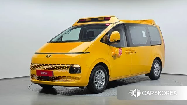Hyundai Staria 2023 Желтый из Кореи