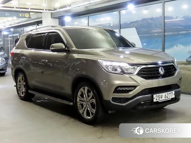 Ssangyong G4 Rexton 2018 Золотой из Кореи