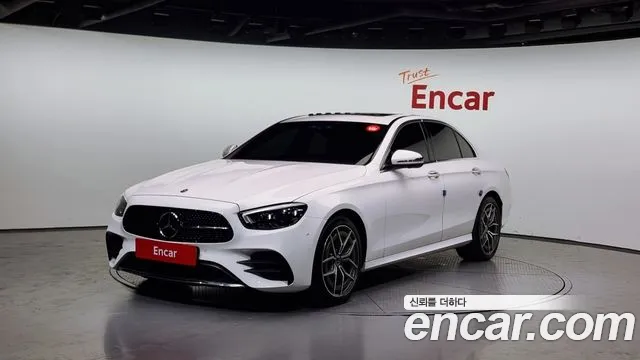 Mercedes-Benz E-Class W213 2022 Белый из Кореи