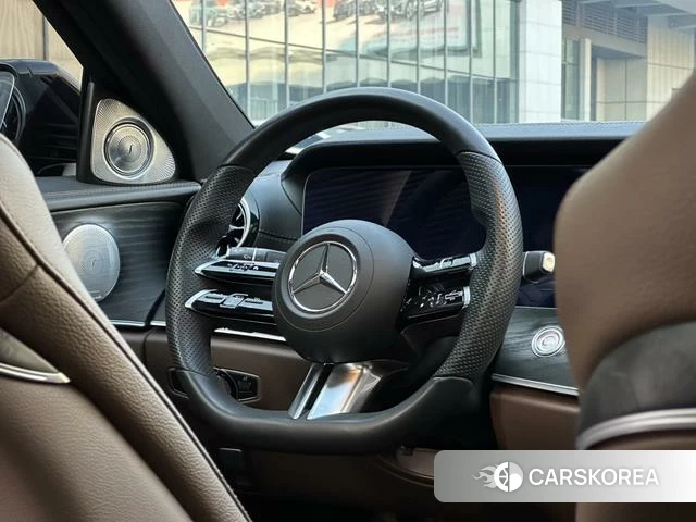 Mercedes-Benz E-class 2022 Черный из Китая