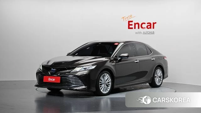 Toyota Camry (XV70) 2018 Серый из Кореи