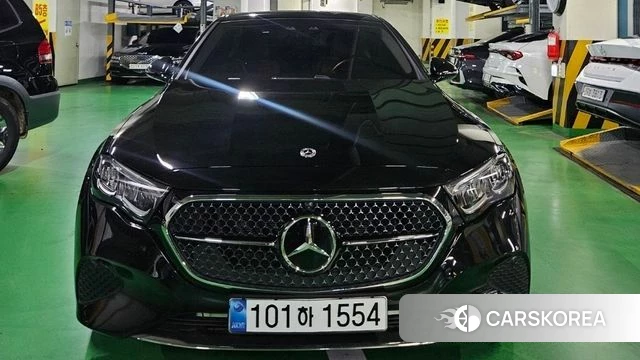 Mercedes-Benz E-Class W214 2025 Черный из Кореи