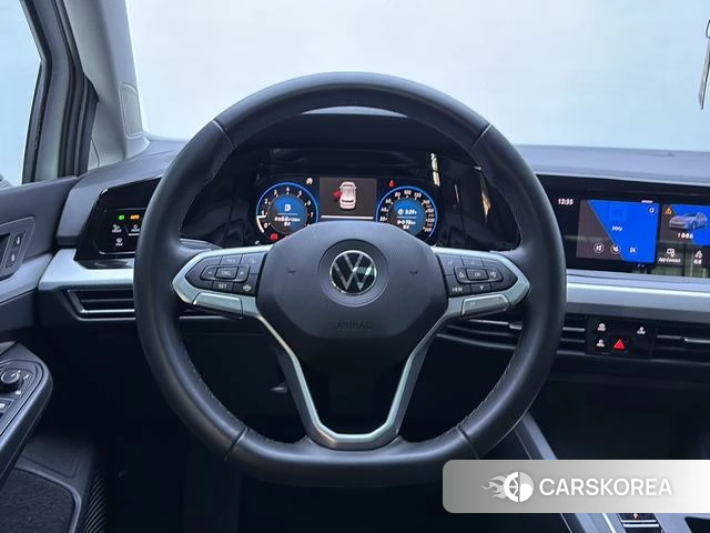 Volkswagen Golf 2022 Белый из Китая