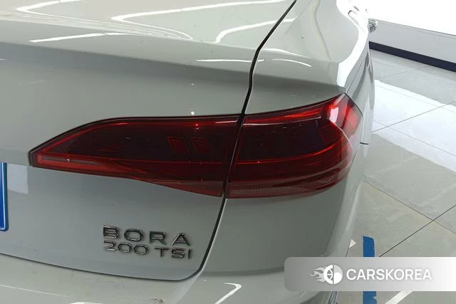 Volkswagen Bora 2022 Белый из Китая