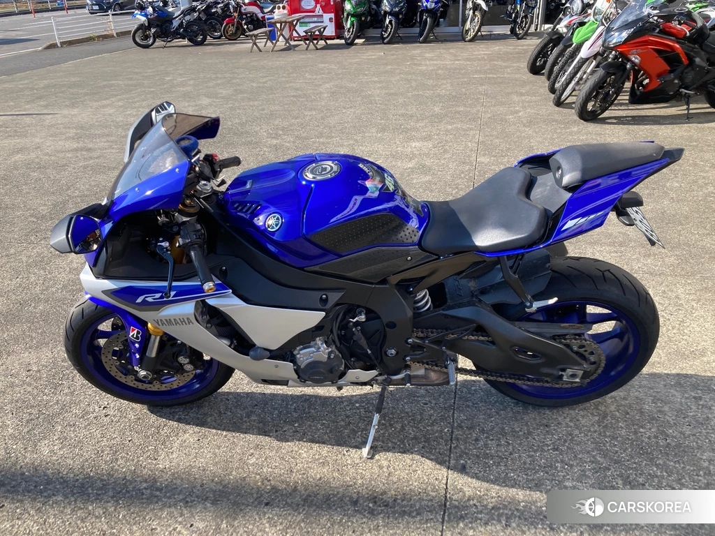 Проданный Yamaha YZF-R1 2016 из Японии