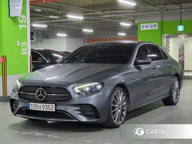 Mercedes-Benz E-Class W213 2022 Серый из Кореи